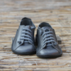 Kép 1/3 - GITA bohemian GLAMSZÜRKE kézműves bőr cipő