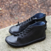 Kép 2/3 - GITA boots FEKETE -vastag talpú kézműves bőr cipő