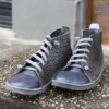 Kép 4/4 - GITA boots KÉK KARCOS - vastag talpú kézműves bőr cipő